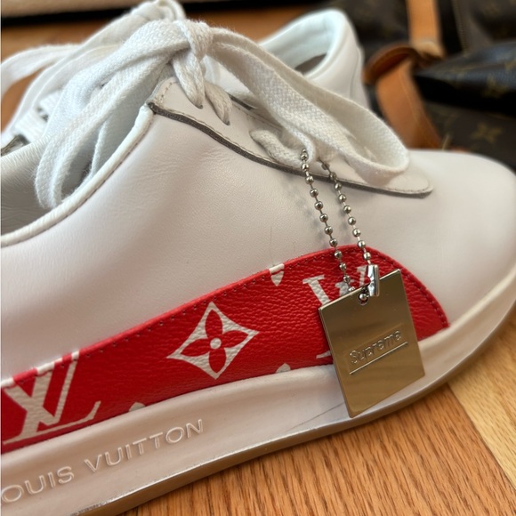 Louis Vuitton Supreme Sneaker - Picture 3 of 5
